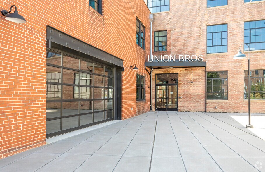 37 W Cross St, Baltimore, MD à louer - Photo principale – Image 1 sur 19