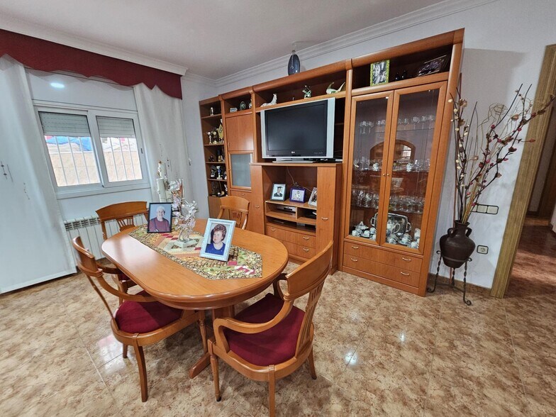 Immeuble residentiel dans Santa Perpètua de Mogoda, Barcelona à vendre - Photo intérieure – Image 3 sur 23