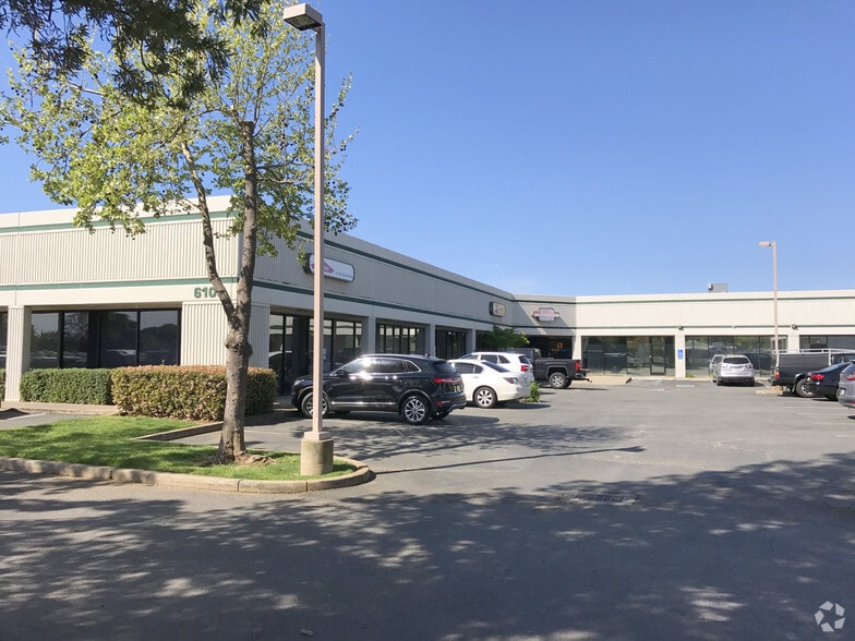 6105-6115 Main Ave, Orangevale, CA à louer - Photo principale – Image 1 sur 3