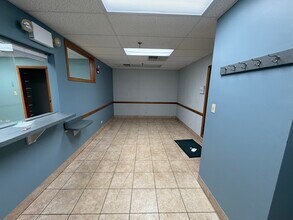 511-515 Thornhill Dr, Carol Stream, IL à louer Photo intérieure– Image 2 sur 3