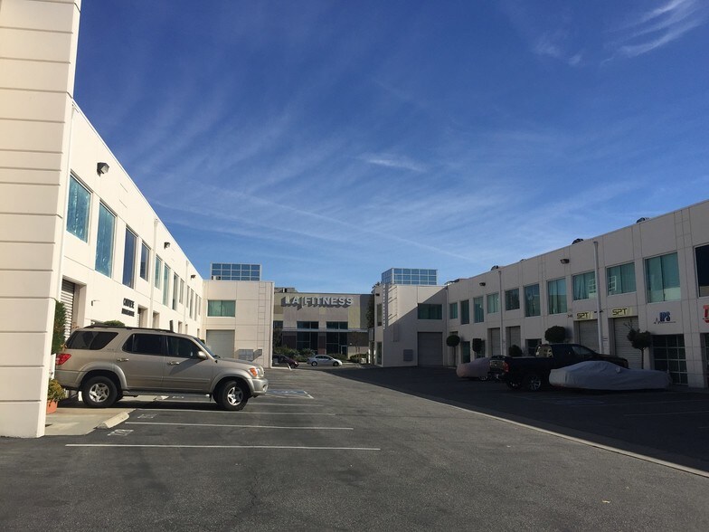 919 S Fremont Ave, Alhambra, CA à vendre - Photo de l’immeuble – Image 3 sur 46