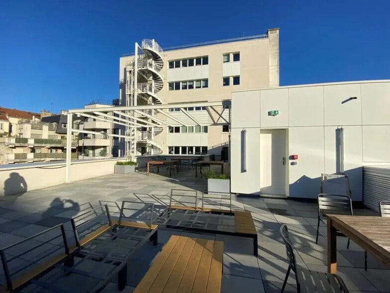 Bureau dans Boulogne-Billancourt à louer - Photo de l’immeuble – Image 1 sur 8