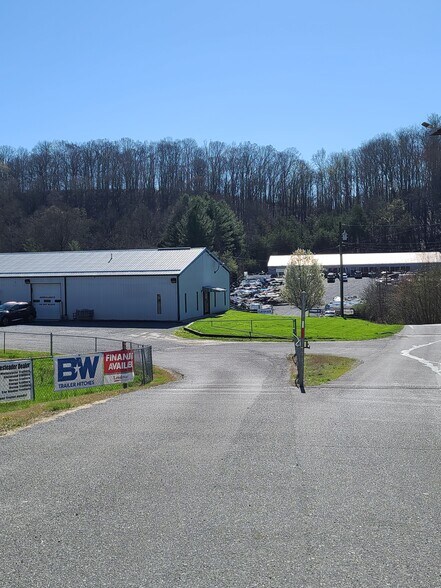 4081 Highway 11 E, Bluff City, TN à vendre - Photo de l’immeuble – Image 2 sur 26