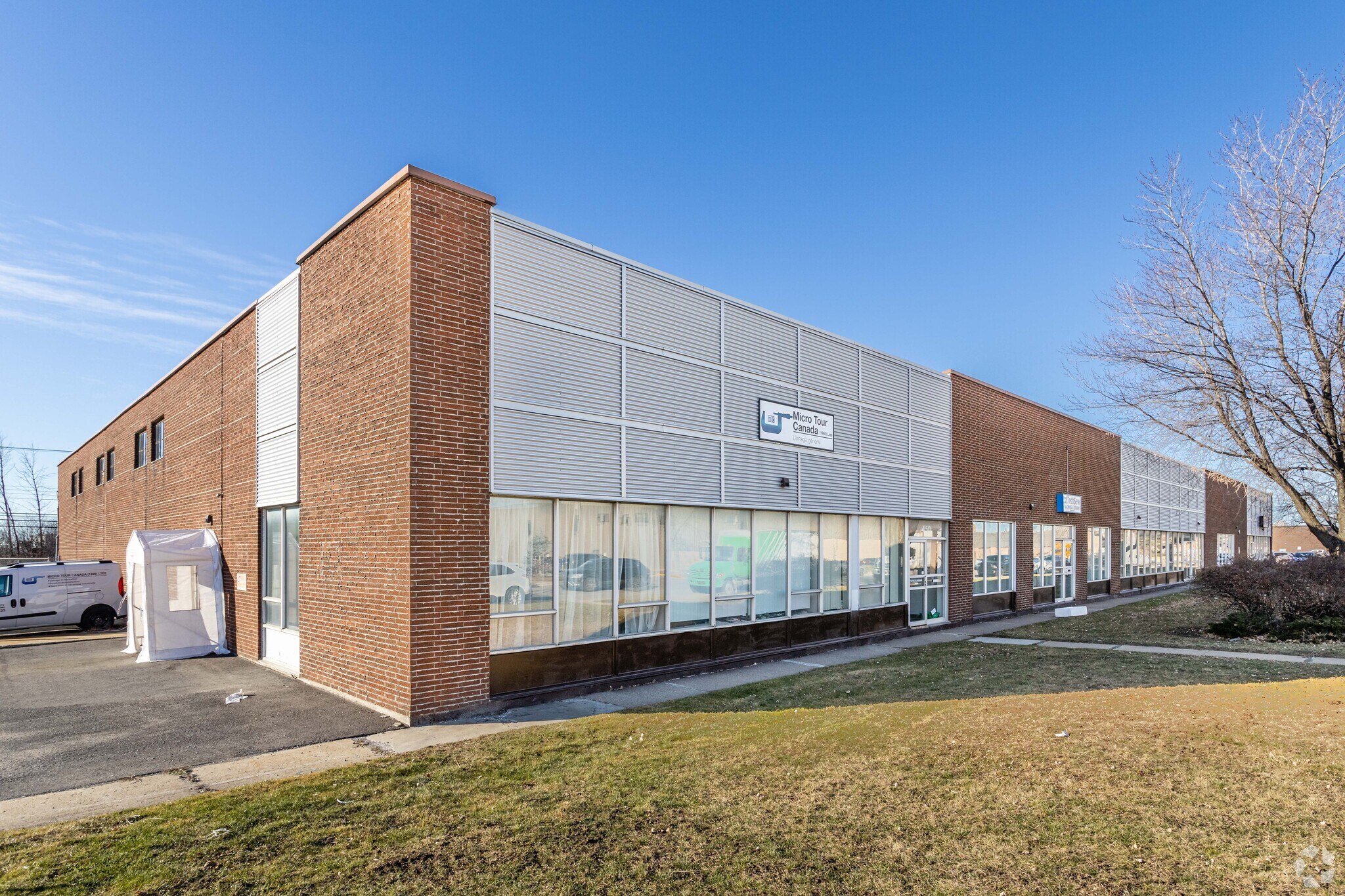 450-500 Rue McCaffrey, Montréal, QC à louer Photo principale– Image 1 sur 7