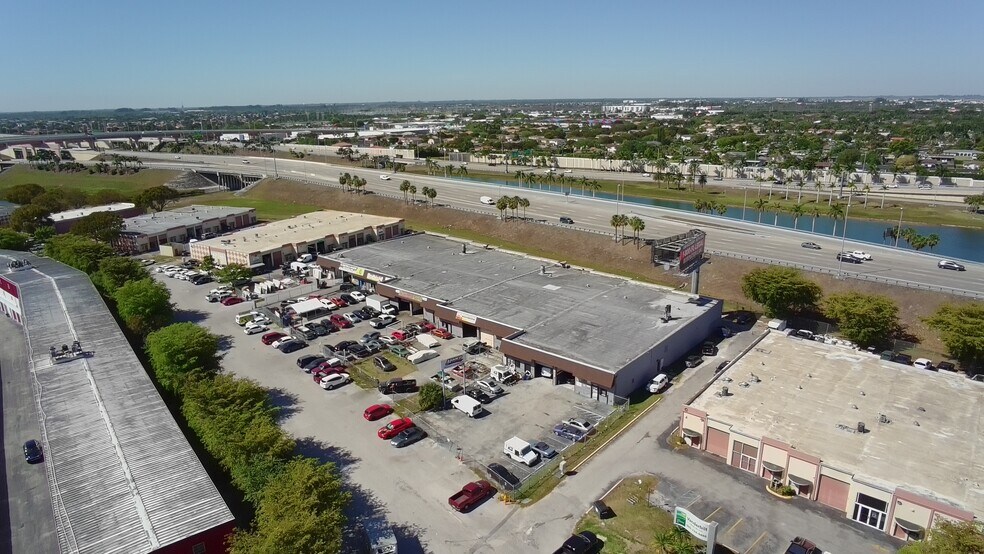 12250-12282 SW 117th Ct, Miami, FL à vendre - Photo de l’immeuble – Image 3 sur 7