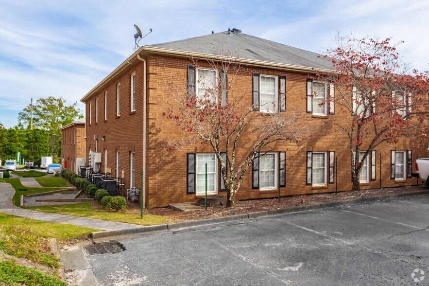 2440 Sandy Plains Rd, Marietta, GA à louer - Photo de l’immeuble – Image 3 sur 33