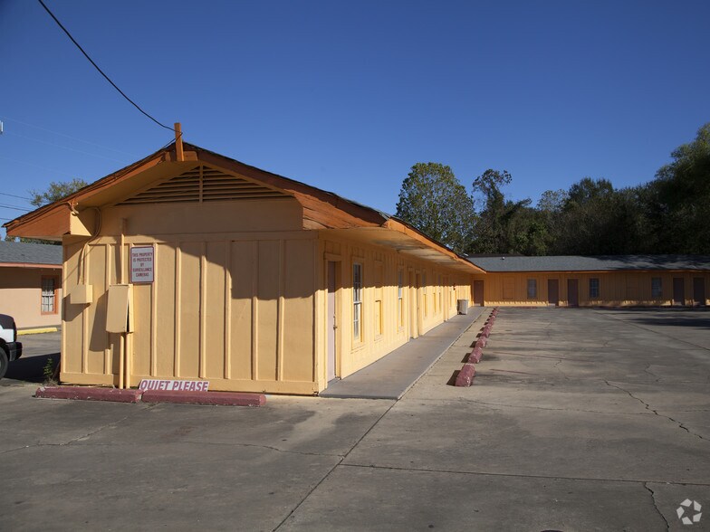 1604 N University Ave, Lafayette, LA à vendre - Photo de l’immeuble – Image 3 sur 8