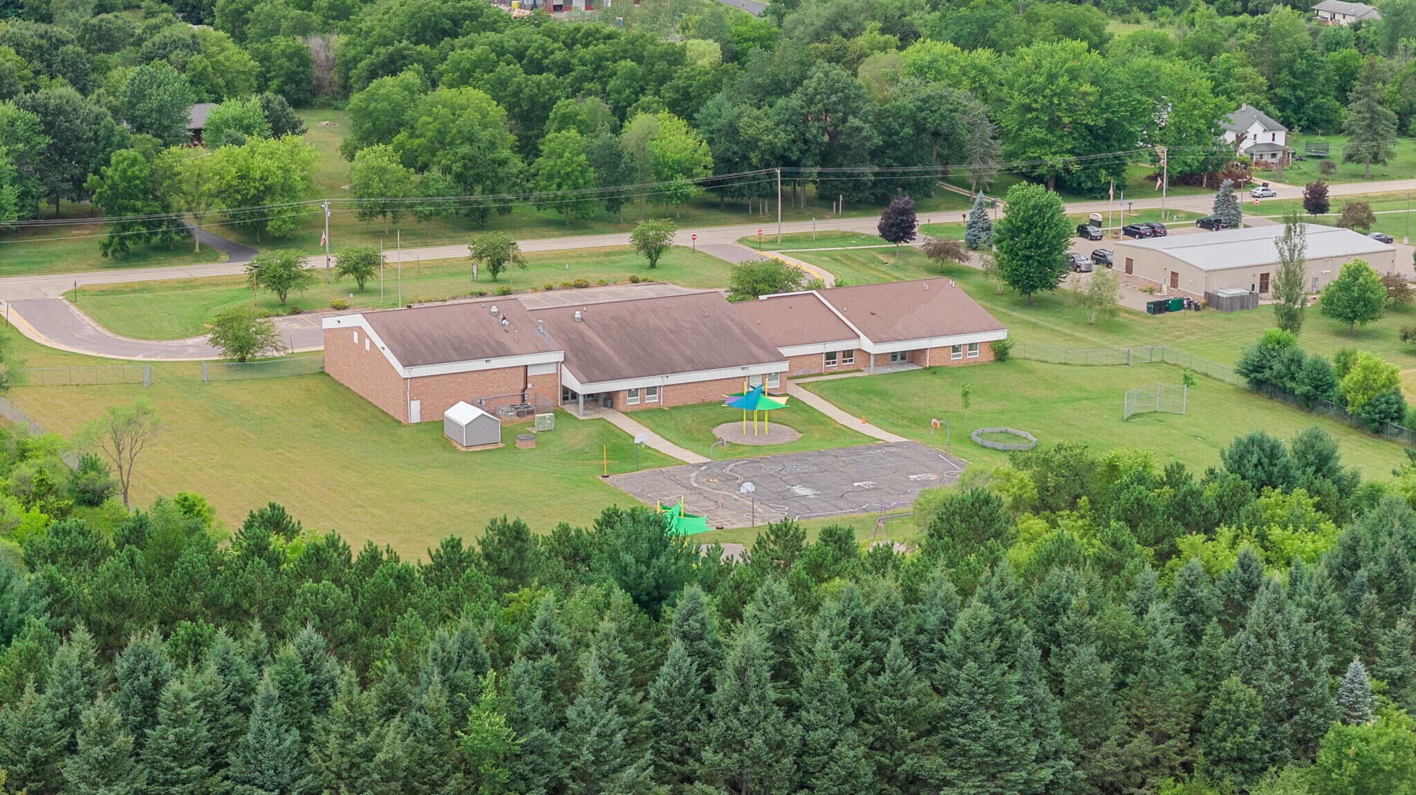 414 S Church St, Endeavor, WI à vendre Photo principale– Image 1 sur 91