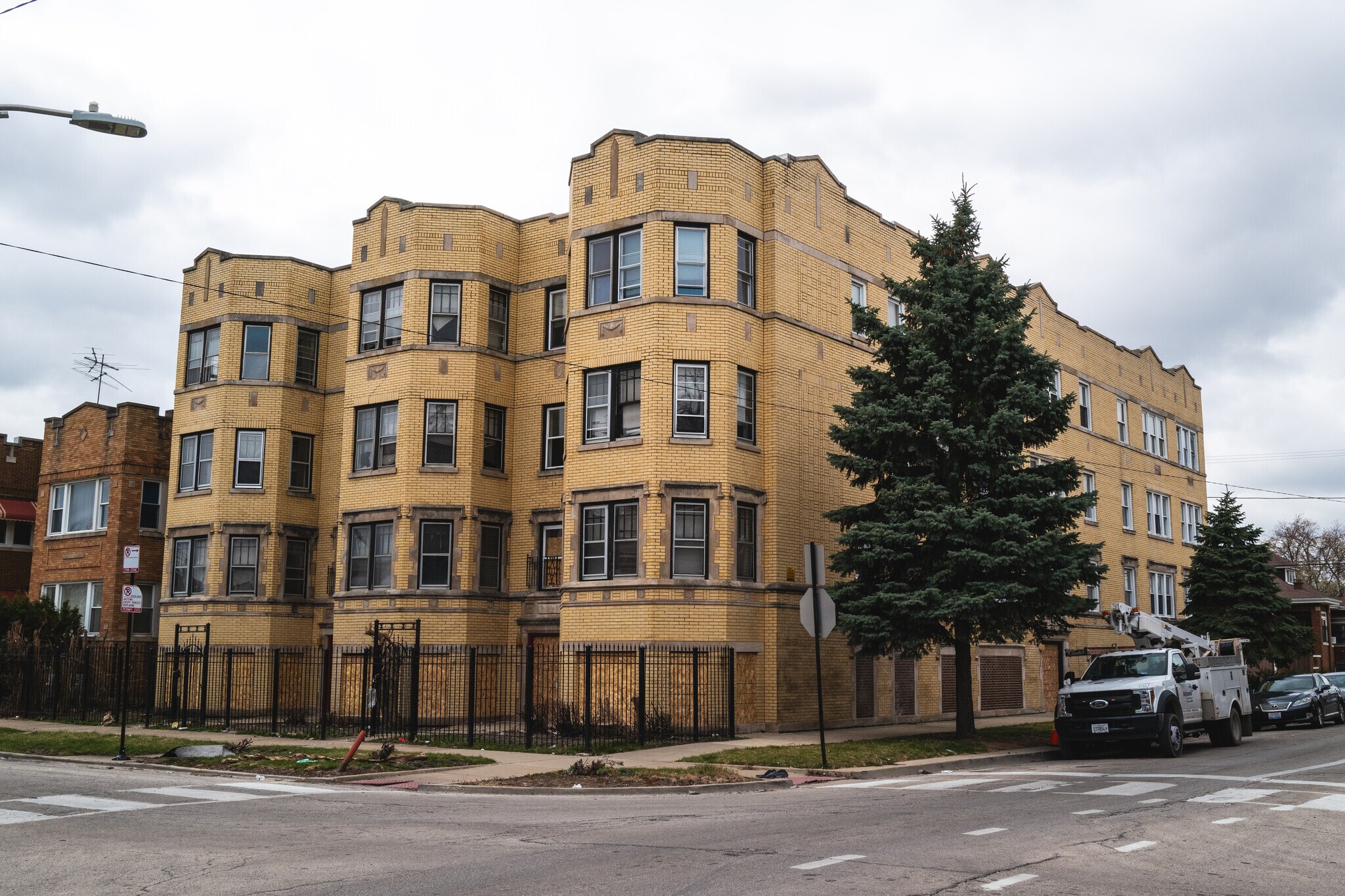 62 Unit South Chicago Multifamily Portf portefeuille de 3 biens à vendre sur LoopNet.fr Photo de l’immeuble– Image 1 sur 10