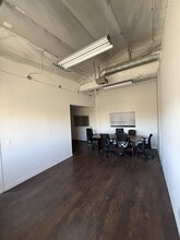 8943 Oso Ave, Chatsworth, CA à louer Photo intérieure– Image 2 sur 7