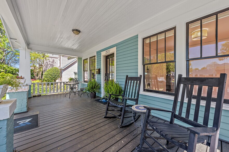 221 E Kingston Ave, Charlotte, NC à vendre - Photo de l’immeuble – Image 3 sur 24