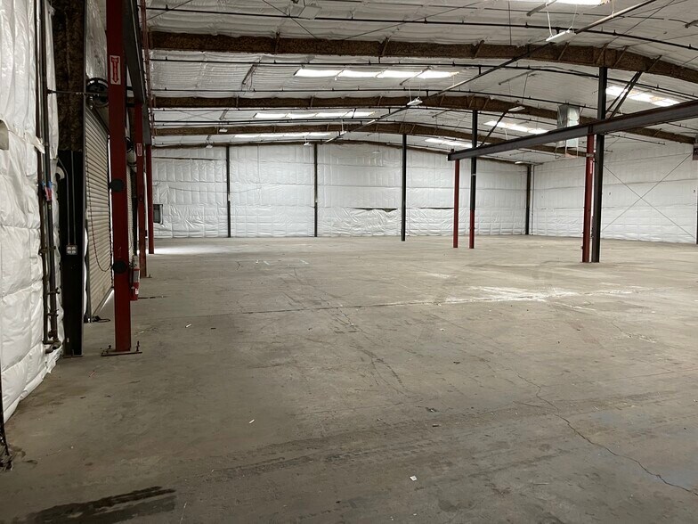 4201 Armour Ave, Bakersfield, CA à louer - Photo de l’immeuble – Image 3 sur 4
