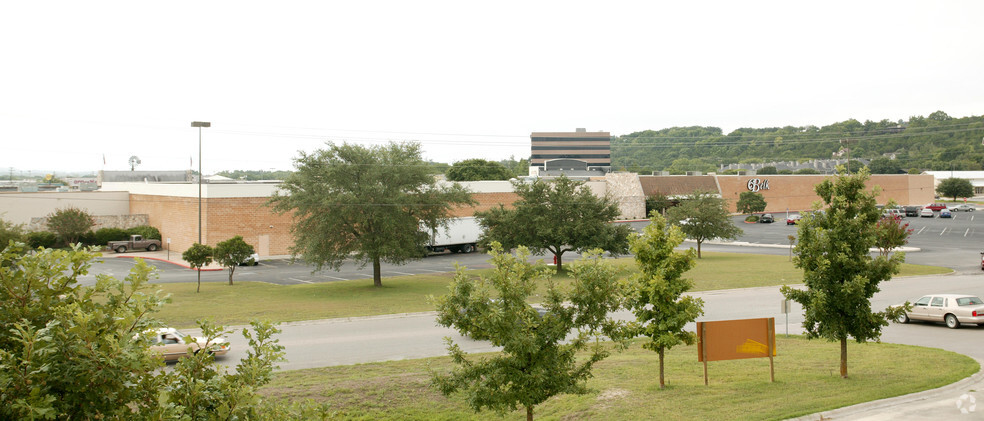 200 Sidney Baker St S, Kerrville, TX à louer - Autre – Image 3 sur 6