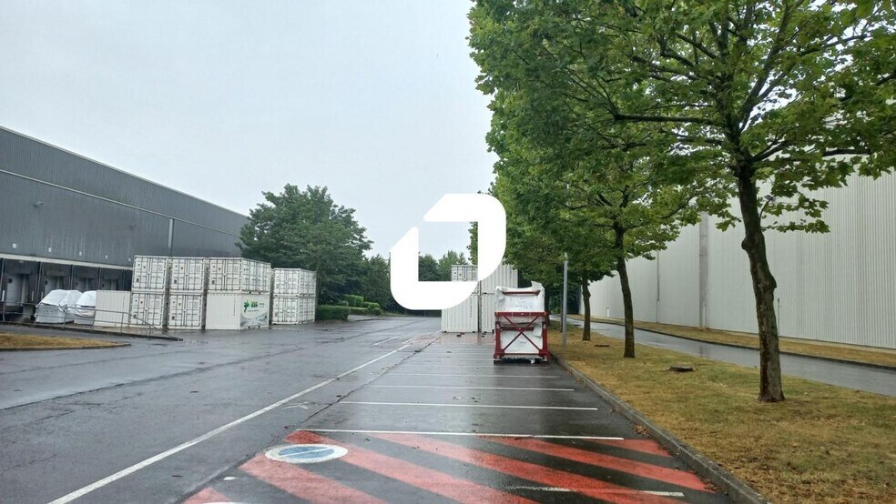 Industriel/Logistique dans Saint-Witz à louer - Photo de l’immeuble – Image 3 sur 6