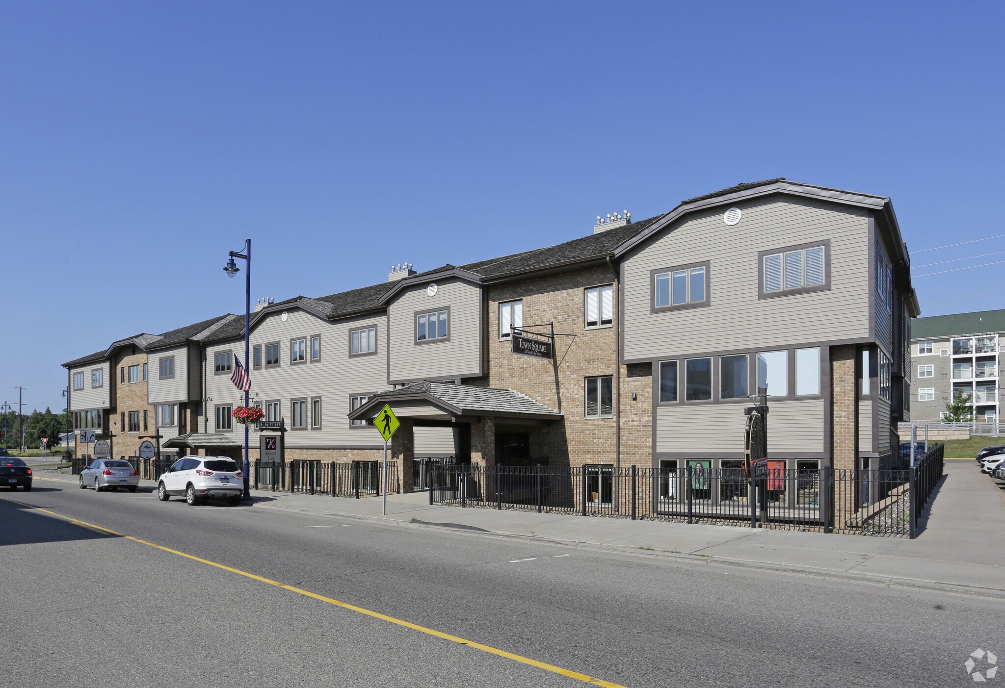 20 N Lake St, Forest Lake, MN à louer Photo de l’immeuble– Image 1 sur 3