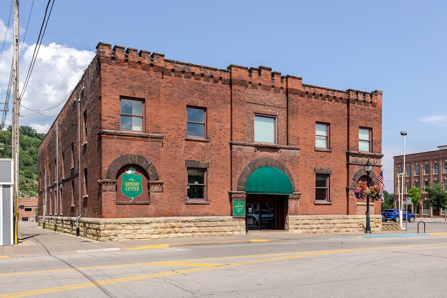 217 Plum St, Red Wing, MN à vendre - Photo de l’immeuble – Image 2 sur 17