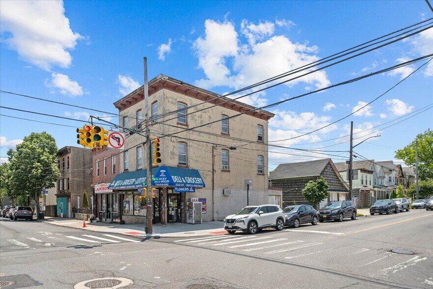 1200 Bay St, Staten Island, NY à vendre - Photo de l’immeuble – Image 2 sur 10