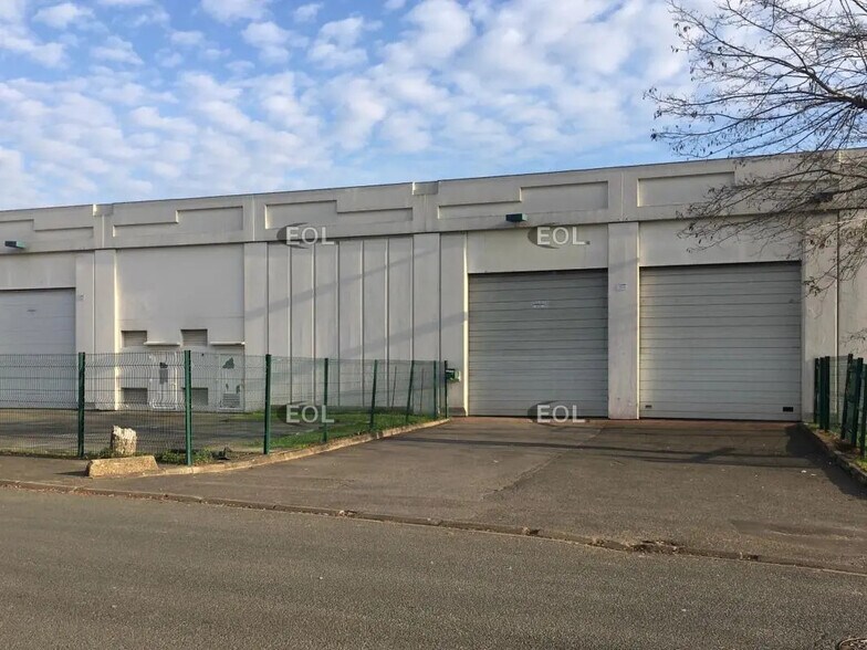 Industriel/Logistique dans Valenton à louer - Photo de l’immeuble – Image 1 sur 3