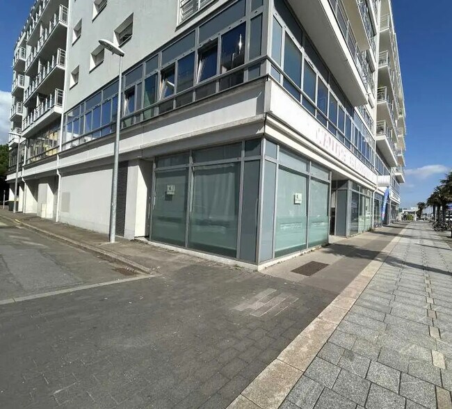 Bureau dans Saint Nazaire à louer - Photo de l’immeuble – Image 1 sur 4