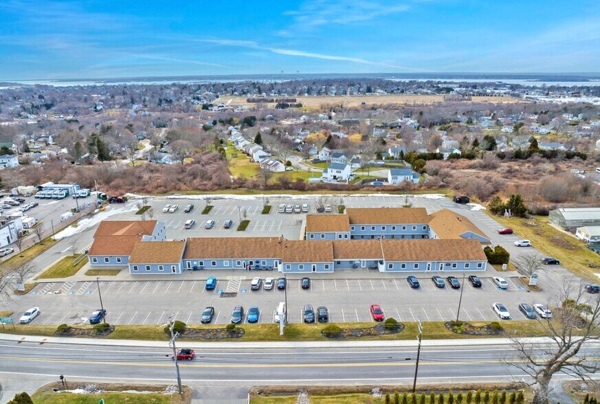 850 Aquidneck Ave, Middletown, RI à vendre - Photo de l’immeuble – Image 2 sur 6