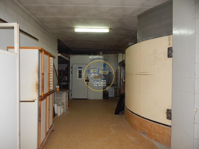 Local commercial dans València à vendre - Photo de l’immeuble – Image 3 sur 10