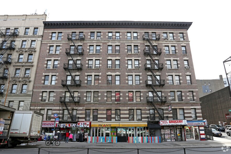 571 W 139th St, New York, NY à louer - Photo de l’immeuble – Image 2 sur 3