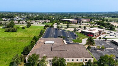 8850 NW 62nd Ave, Johnston, IA - VUE AÉRIENNE  vue de carte - Image1