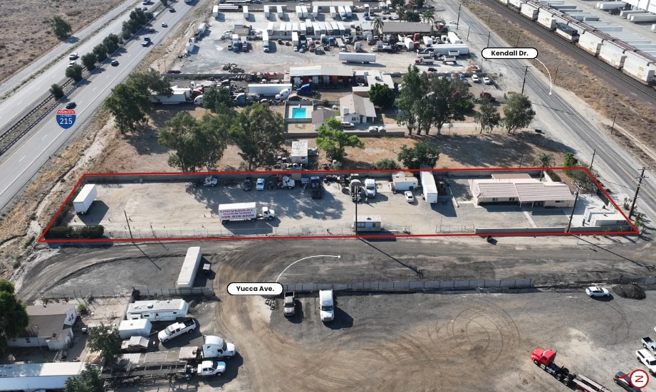 19512 Kendall Dr, San Bernardino, CA à louer - Photo de l’immeuble – Image 3 sur 4