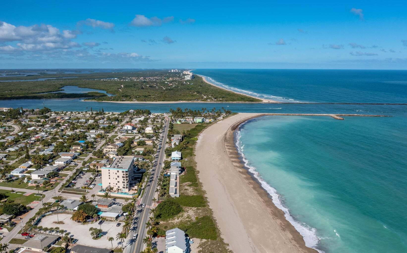 1702 Avenue L, Fort Pierce, FL à vendre Photo de l’immeuble– Image 1 sur 40