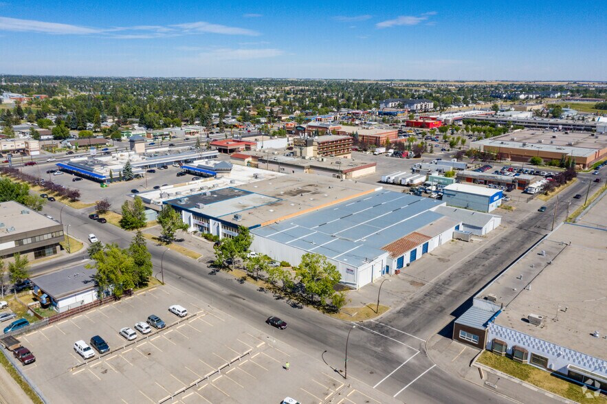 2008 48th St SE, Calgary, AB à louer - Aérien – Image 3 sur 3
