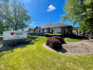 Plus de détails pour 412 W 42nd St, Kearney, NE - Bureau à vendre