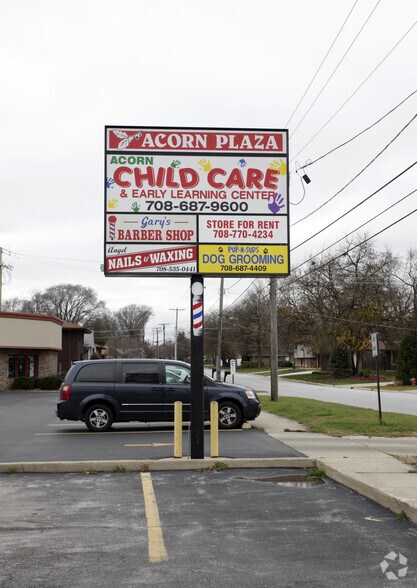 4815 155th St, Oak Forest, IL à louer - Photo de l’immeuble – Image 2 sur 3