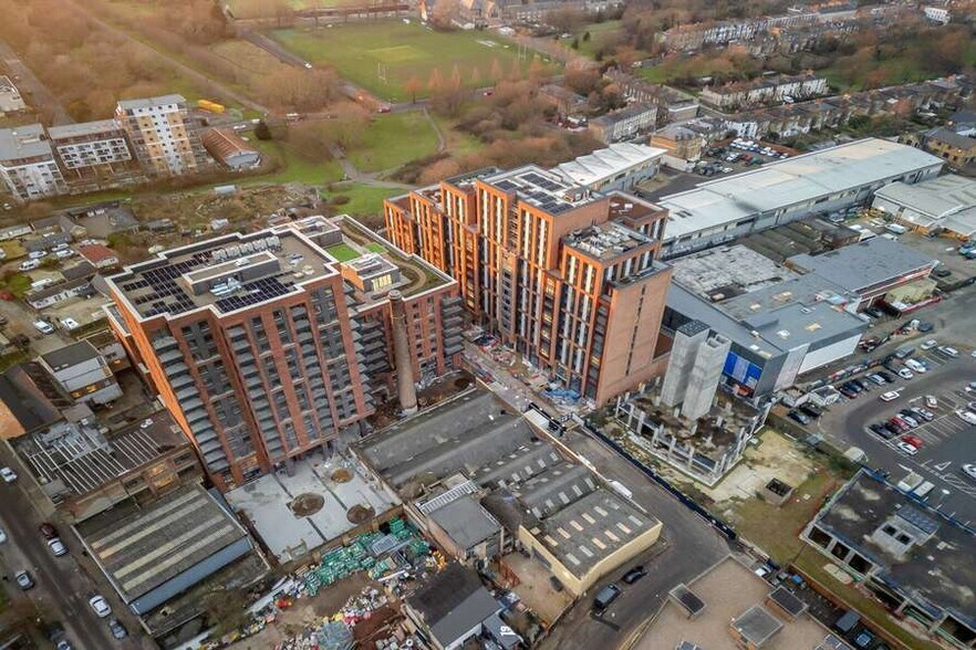 95 Haymerle Rd, Londres à vendre - Photo de l’immeuble – Image 3 sur 7