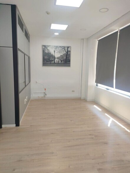 Immeuble residentiel dans Madrid, Madrid à vendre - Photo intérieure – Image 1 sur 5