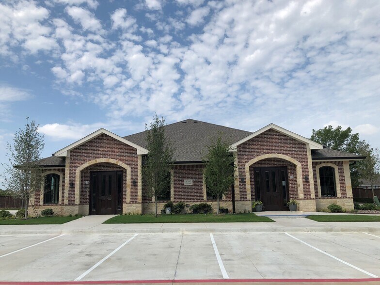 1707 E Beltline Rd, Coppell, TX à louer - Photo de l’immeuble – Image 2 sur 19