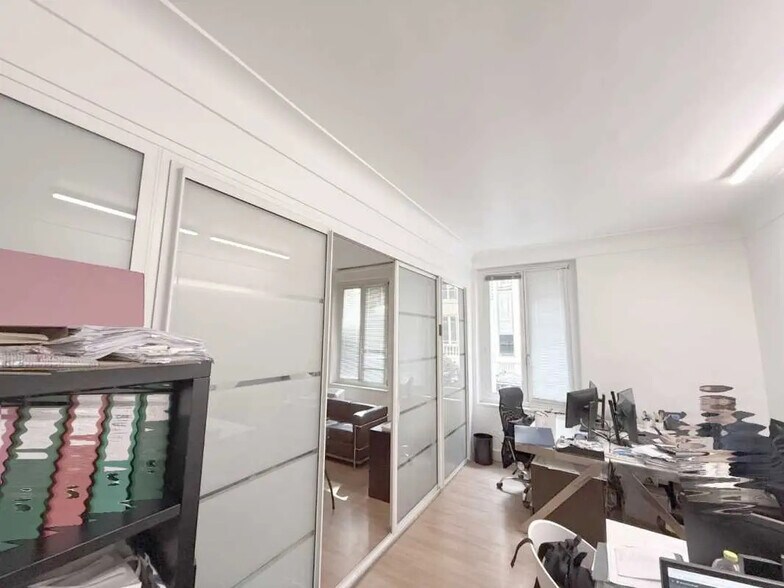 Bureau dans Paris à vendre - Photo de l’immeuble – Image 3 sur 10