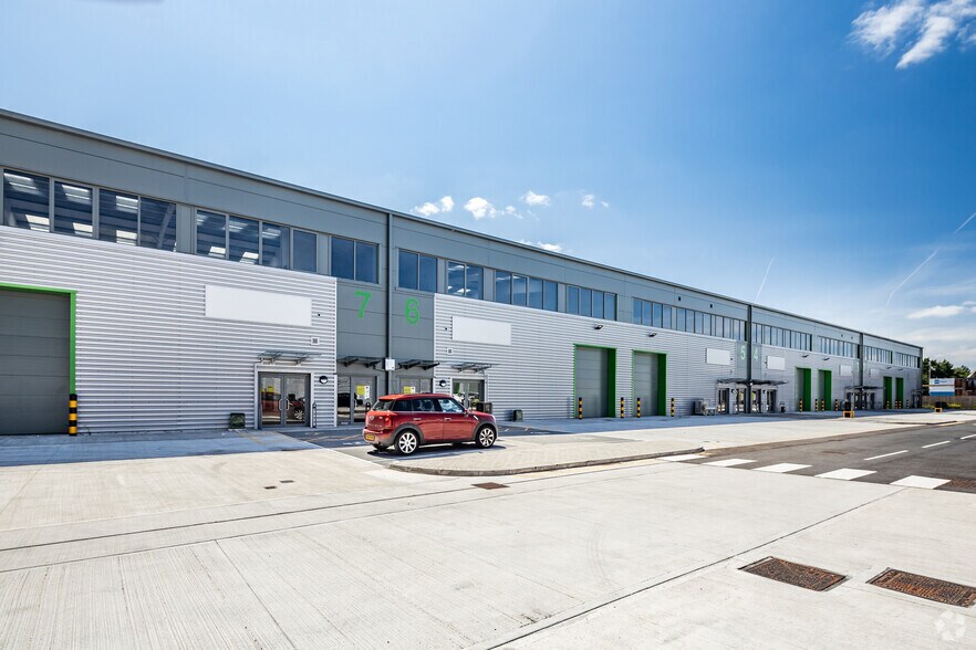 103 Barton Dock Rd, Manchester à louer - Photo de l’immeuble – Image 3 sur 27