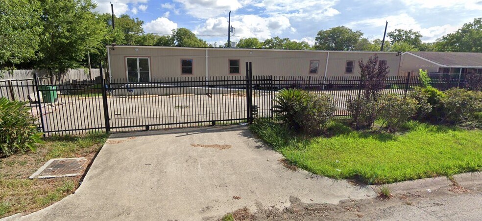 5123 Northridge Dr, Houston, TX à vendre - Photo principale – Image 1 sur 1