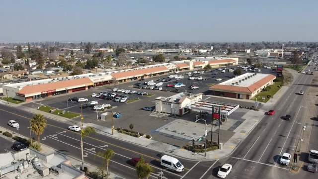 3412-3690 Ming Ave, Bakersfield, CA à louer - Photo de l’immeuble – Image 3 sur 5