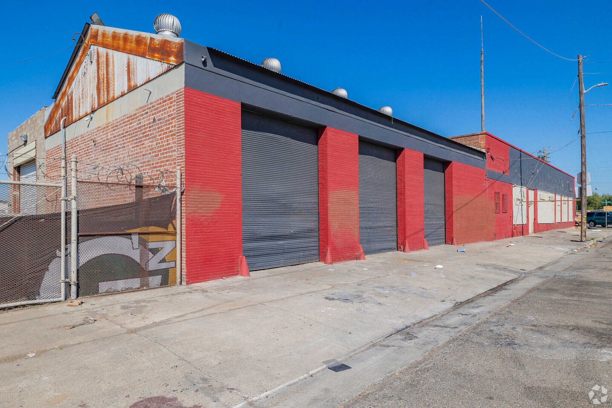 711 S Madison Ave, Stockton, CA à vendre Photo principale– Image 1 sur 14