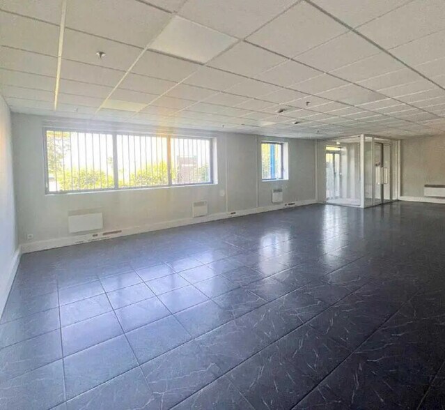 Bureau dans Goussainville à louer - Photo intérieure – Image 3 sur 14