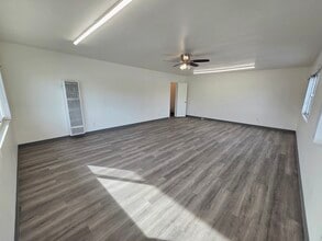 4455 Twain Ave, San Diego, CA à louer Photo intérieure– Image 2 sur 8