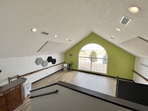 810 E 56th St, Kearney, NE à louer Photo intérieure– Image 2 sur 5