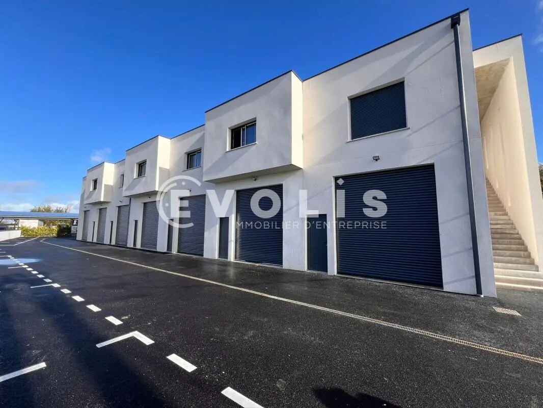 Bureau dans Ambarès-et-Lagrave à louer Photo de l’immeuble– Image 1 sur 7