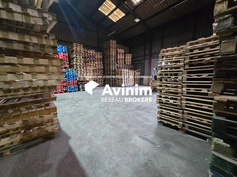 Industriel/Logistique dans Goussainville à vendre - Photo de l’immeuble – Image 2 sur 14