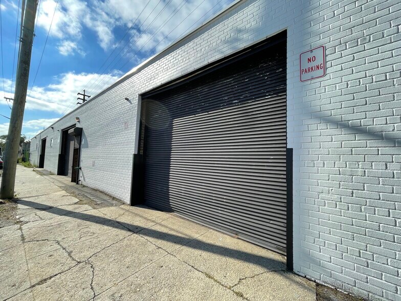 118-40 Montauk St, Saint Albans, NY à vendre - Photo de l’immeuble – Image 2 sur 11