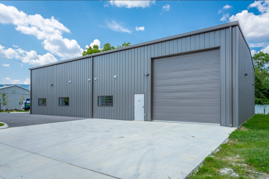 1409 E 51st St, Chattanooga, TN à vendre - Photo de l’immeuble – Image 2 sur 29