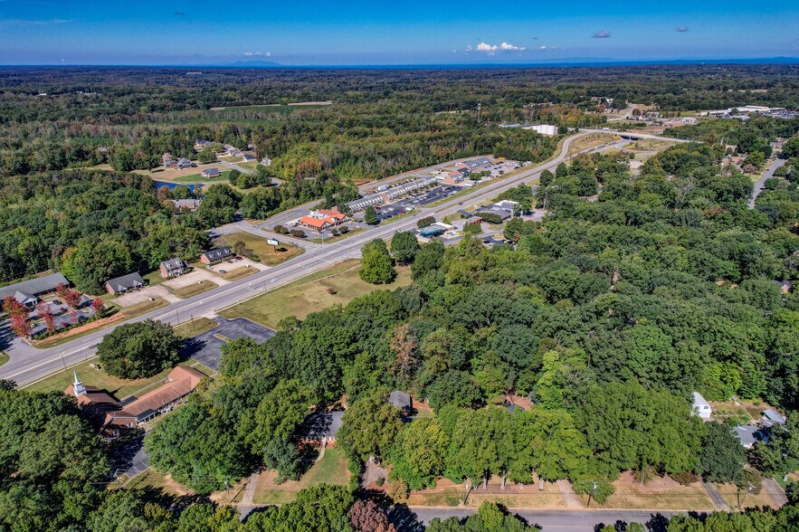 1311 Freeway Dr, Reidsville, NC à louer - Photo de l’immeuble – Image 2 sur 29