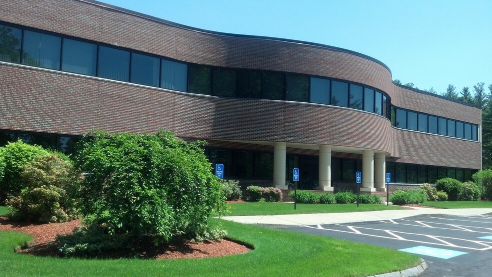 15 N Southwood Dr, Nashua, NH à louer - Photo de l’immeuble – Image 1 sur 5