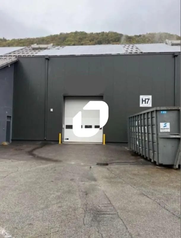 Local d’activités dans Le Cheylas à louer Photo de l’immeuble– Image 1 sur 5